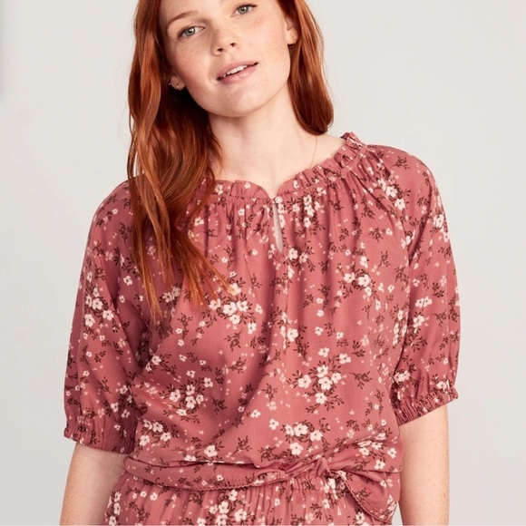 NWT OLD NAVY Puff-Sleeve Floral Swing l Color: Red Floral SIZE  MEDIUM - Picture 2 of 6